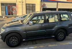 ميتسوبيشي باجيرو